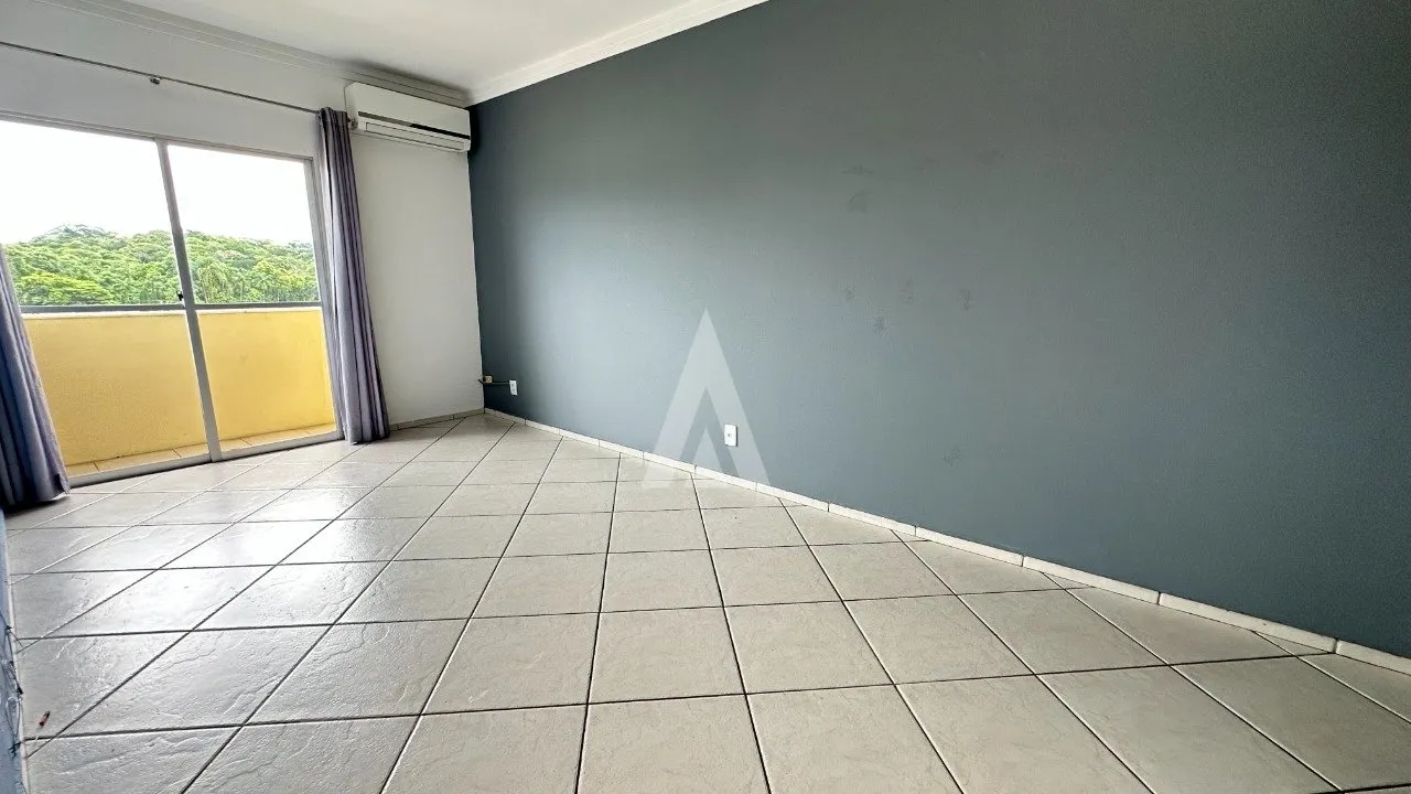 Apartamento com 3 quartos à venda no bairro América em Joinville-SC por R$300.000,00. — foto 3