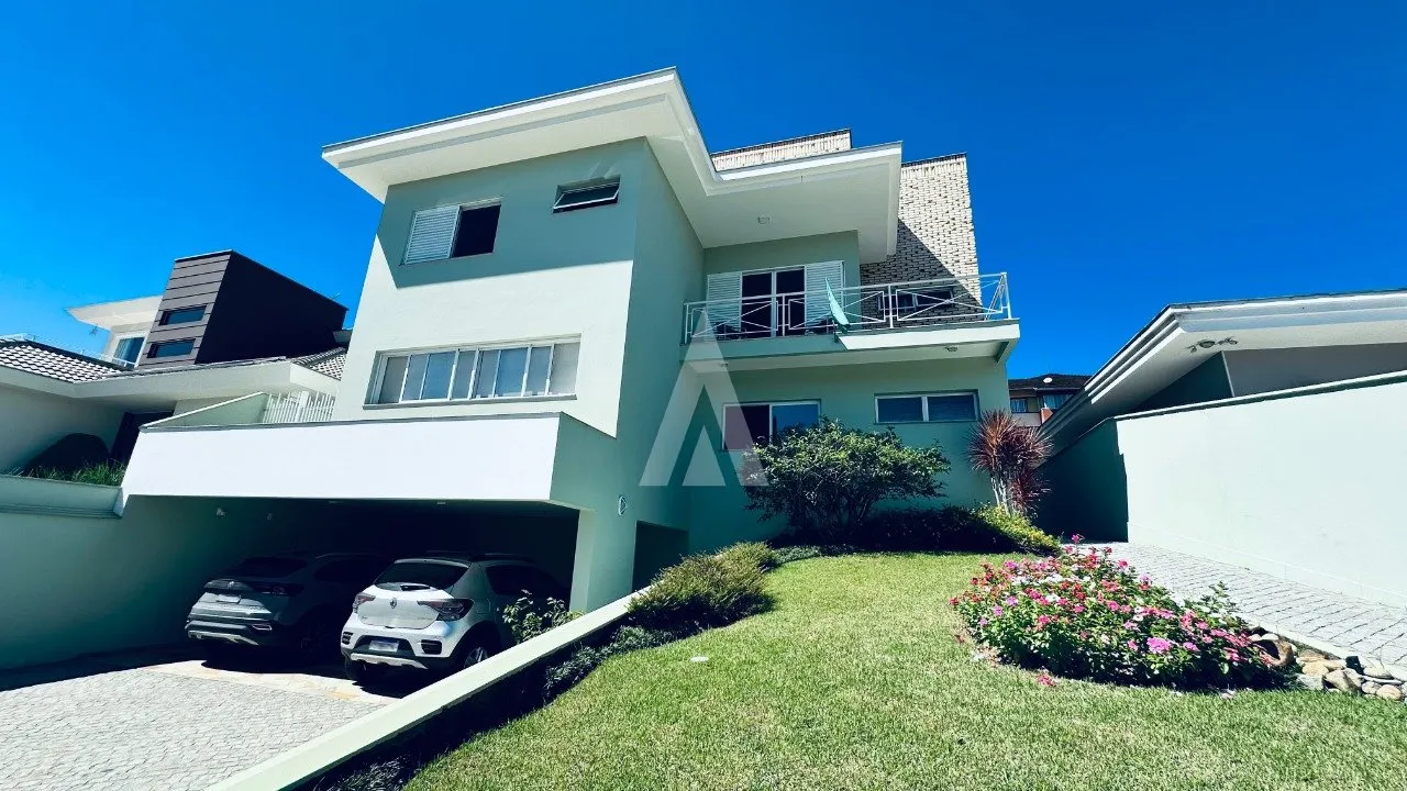 Casa em condomínio fechado com 1 suíte e 4 quartos à venda no bairro América em Joinville-SC por R$2.550.000,00. - foto 1