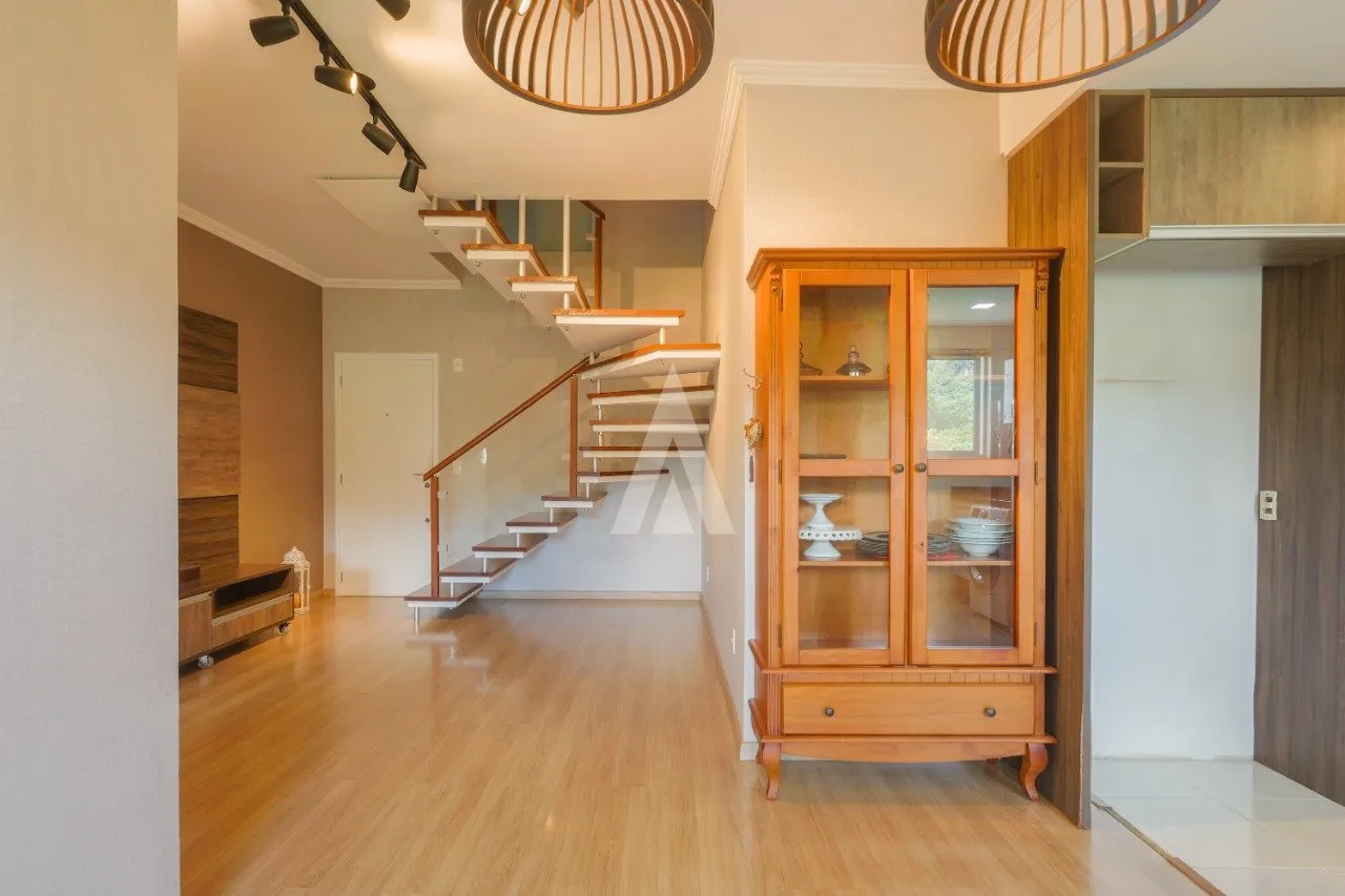 Cobertura duplex com 1 suíte e 2 quarto(s) à venda no bairro Atiradores em Joinville-SC. Valor: R$780.000,00. - foto 1