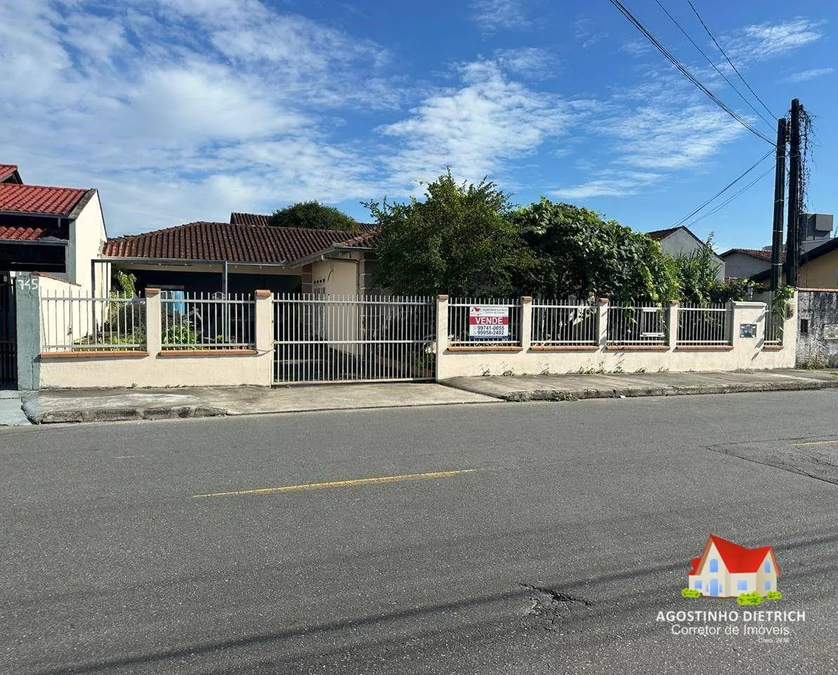 Residencia em Alvenaria C/Aprox.135,00 m2 C/fogao a Lenha e Churrasq. e Lago + Terreno C/341,00 m2 No Bairro Aventureiro! — foto 4