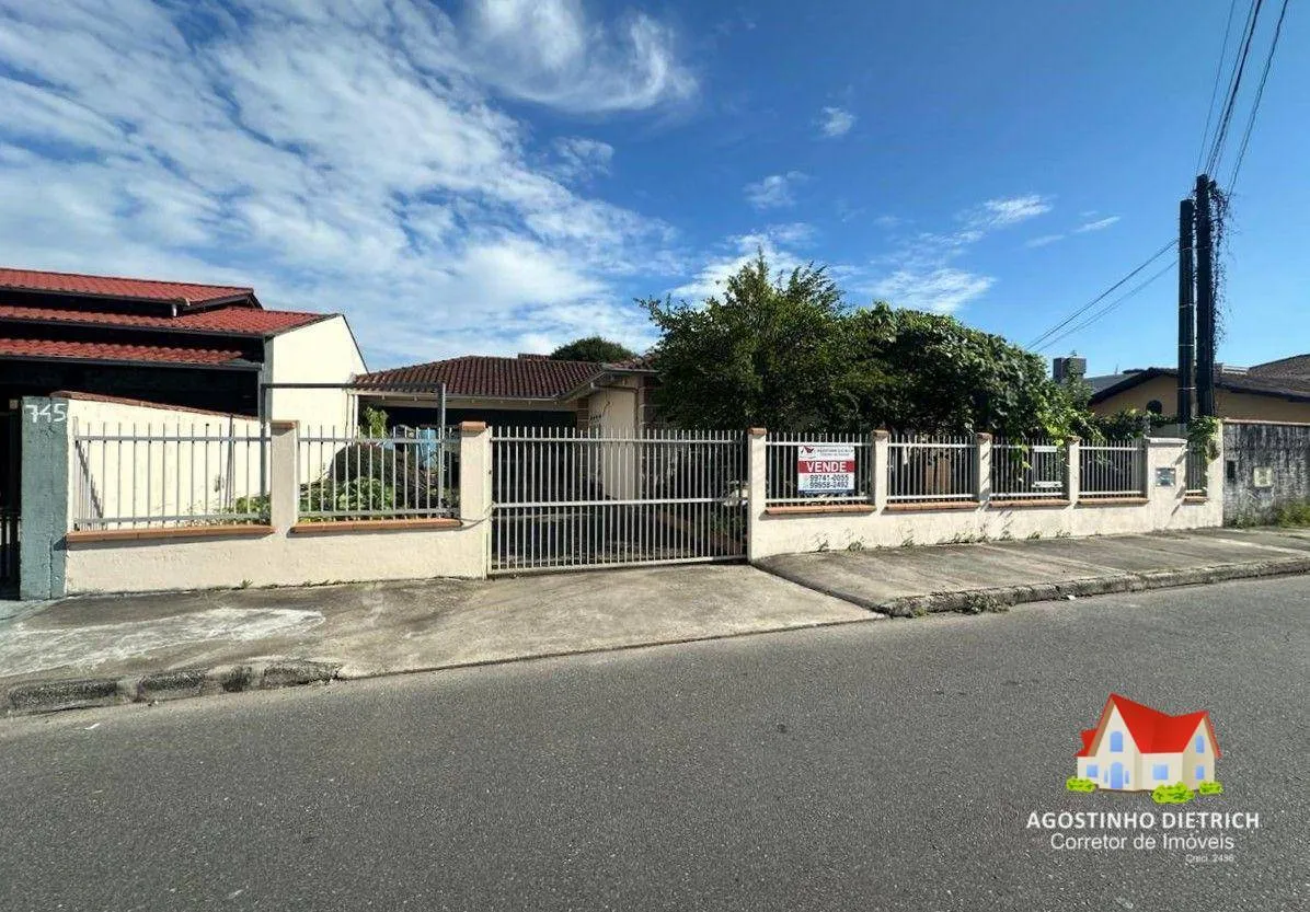 Residencia em Alvenaria C/Aprox.135,00 m2 C/fogao a Lenha e Churrasq. e Lago + Terreno C/341,00 m2 No Bairro Aventureiro! — foto 3