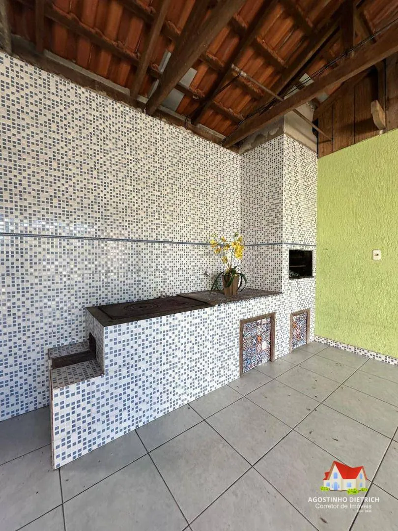 Residencia em Alvenaria C/Aprox.135,00 m2 C/fogao a Lenha e Churrasq. e Lago + Terreno C/341,00 m2 No Bairro Aventureiro! — foto 7