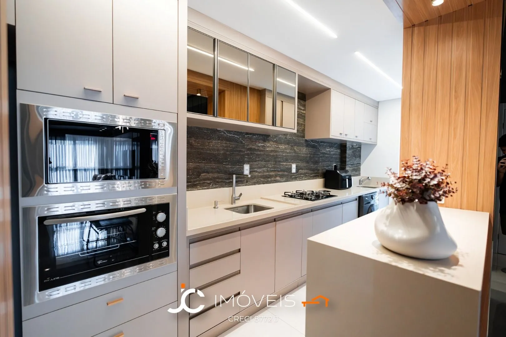 Apartamento com 2 dormitórios sendo 1 suíte à venda, 75 m por R$ 682.000 - Água Verde - Blumenau/SC — foto 3