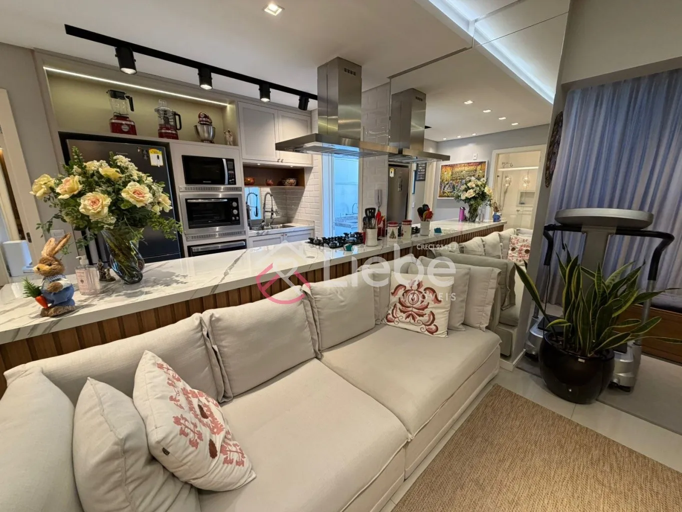 Apartamento MOBILIADO no Condomínio MONET localizado no Centro da cidade de Pomerode com 87,85m de área privativa. — foto 5