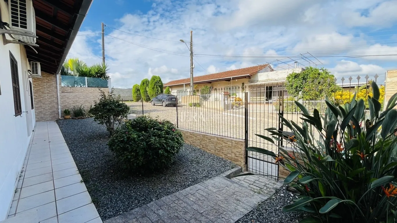 Casa · à venda · 4 quartos · 177m² · Água Verde, Blumenau
