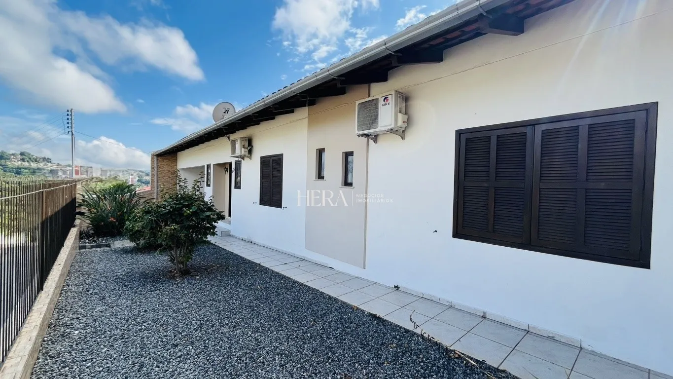 Casa · à venda · 4 quartos · 177m² · Água Verde, Blumenau