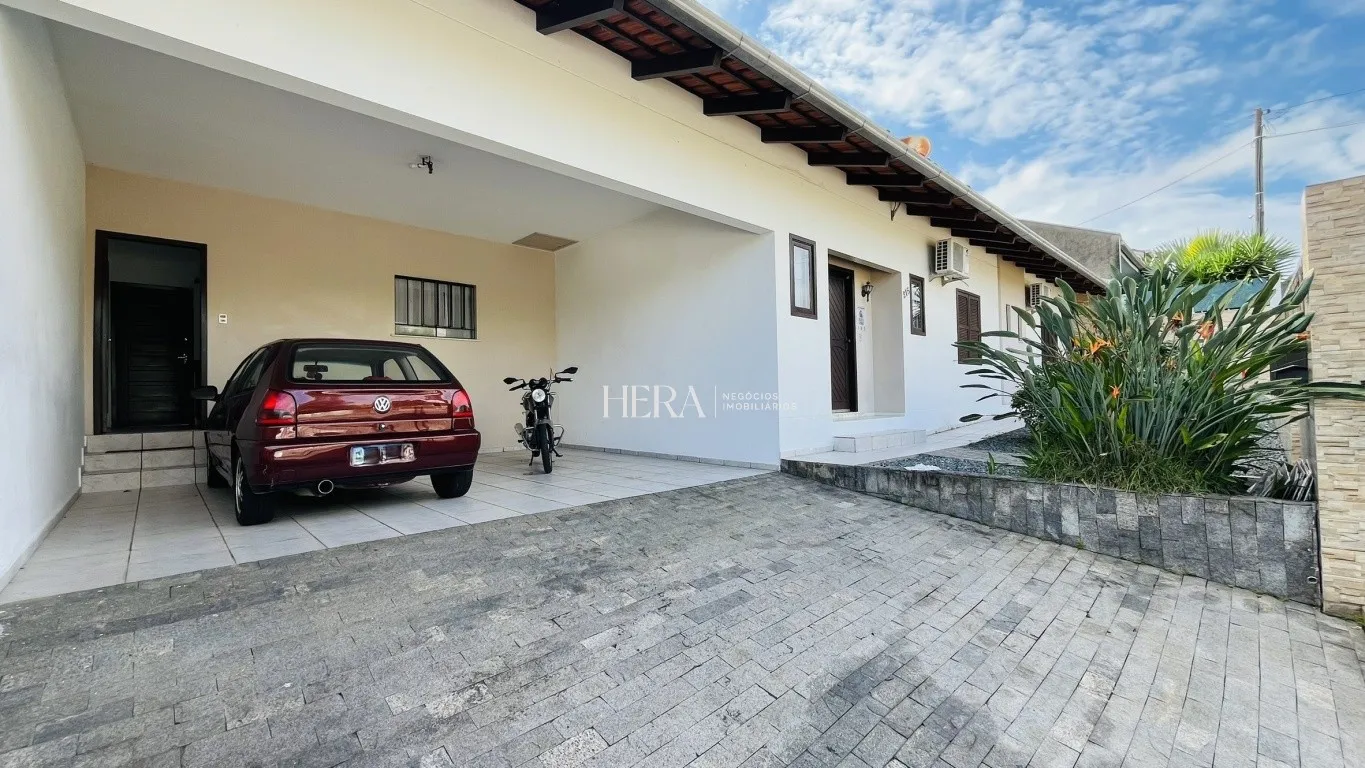 Casa · à venda · 4 quartos · 177m² · Água Verde, Blumenau