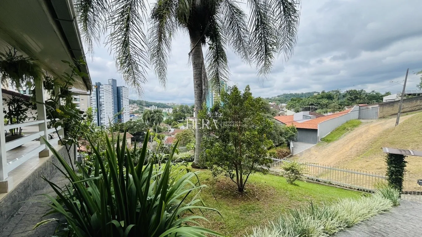 Casa semimobiliado 03 dormitórios sendo 02 suítes no bairro Escola Agrícola em Blumenau! — foto 4