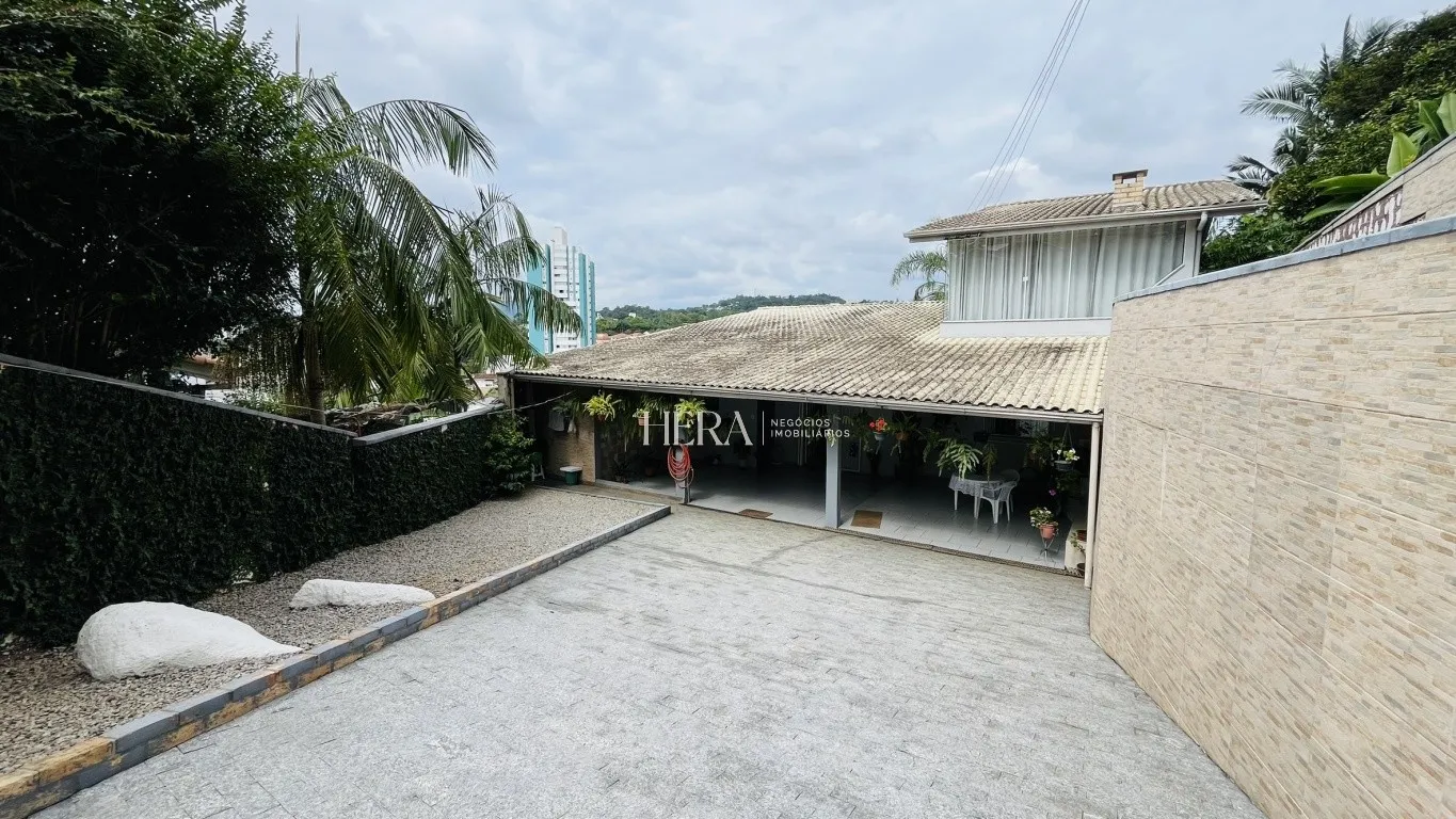 Casa semimobiliado 03 dormitórios sendo 02 suítes no bairro Escola Agrícola em Blumenau! — foto 5