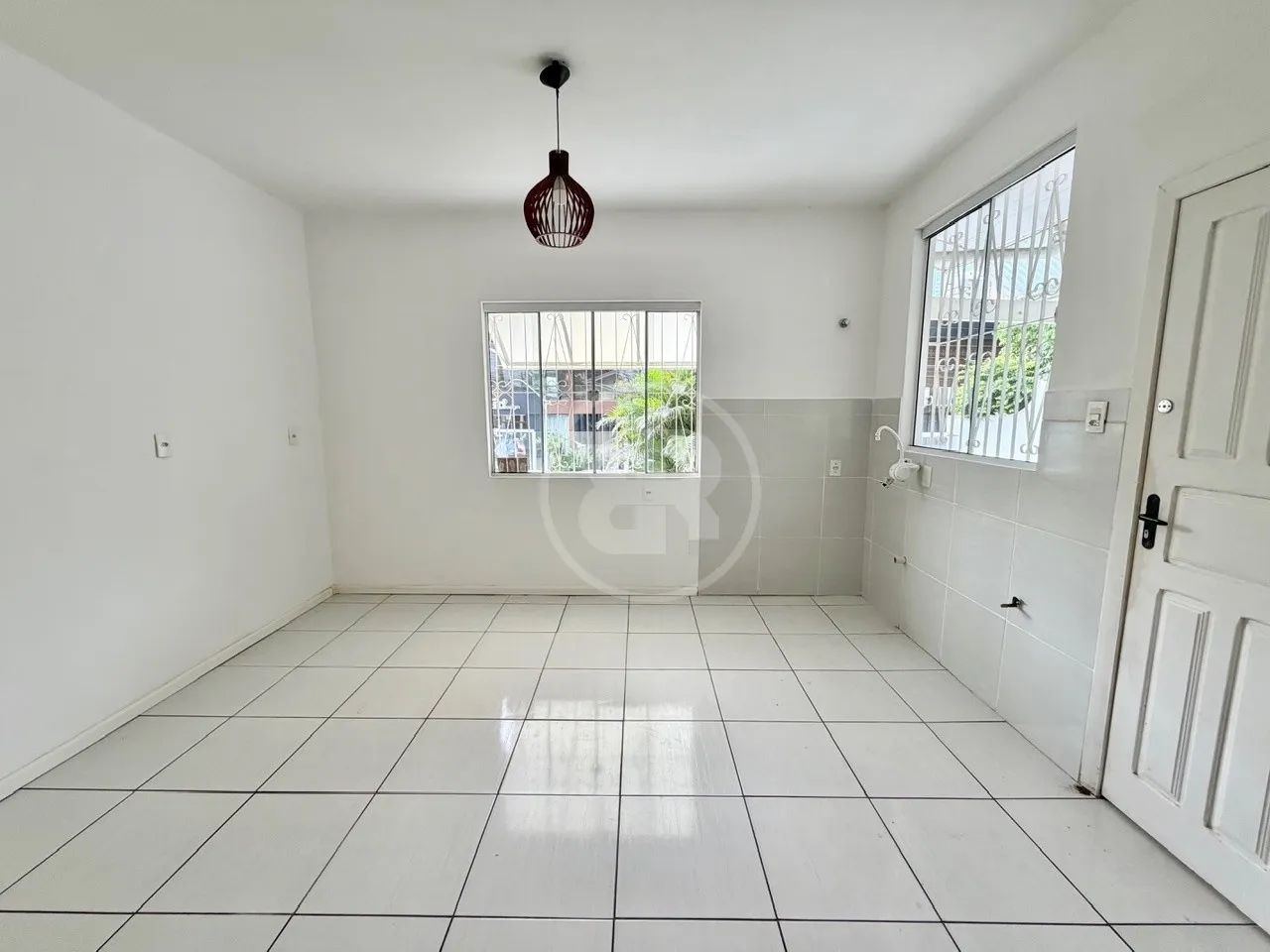 Casa Comercial com 165m no Centro de Blumenau com Vitrine, Estacionamento e Churrasqueira para Alugar — foto 6