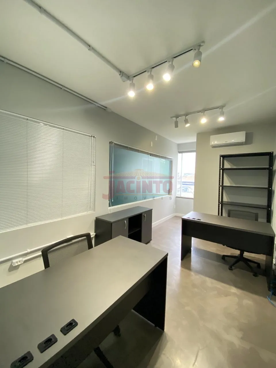 Sala comercial de aproximadamente 15m no Itoupava Office, bairro Itoupava Central. — foto 3