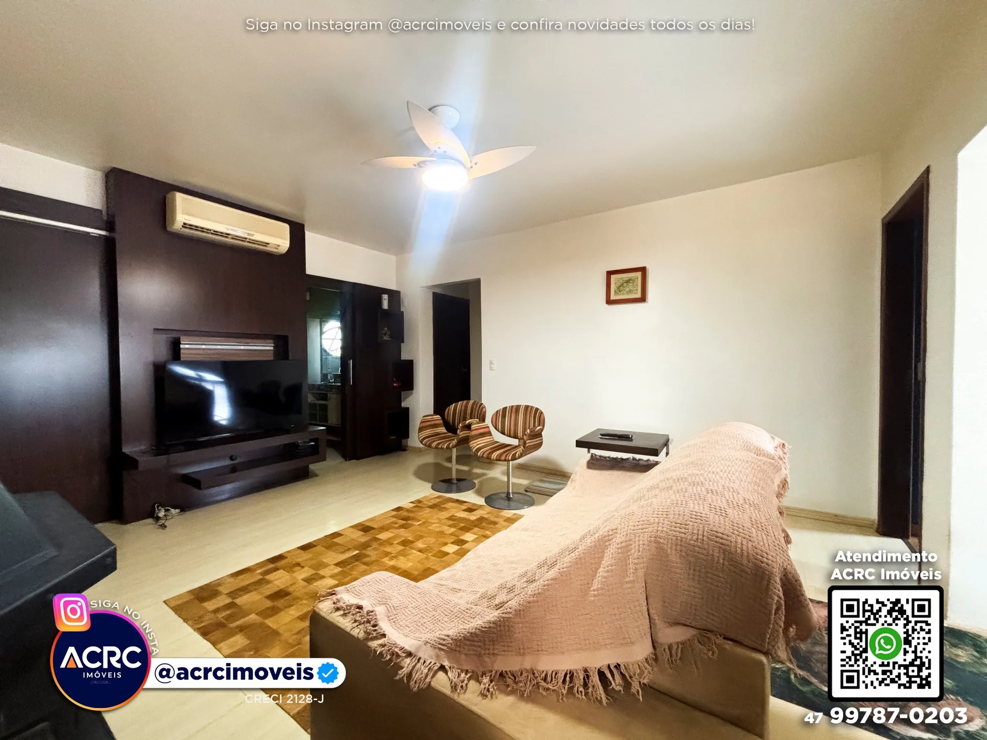 ACRC Imóveis - CA03737 - Casa com edícula e piscina a Venda no Bairro Velha em Blumenau. — foto 3