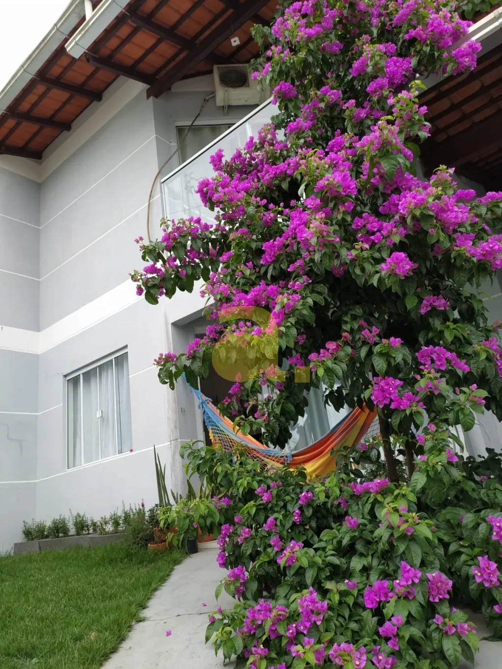 CASA SEMIMOBILIADA DE 2 SUÍTES PRÓXIMO A VILA GERMÃINICA — foto 2