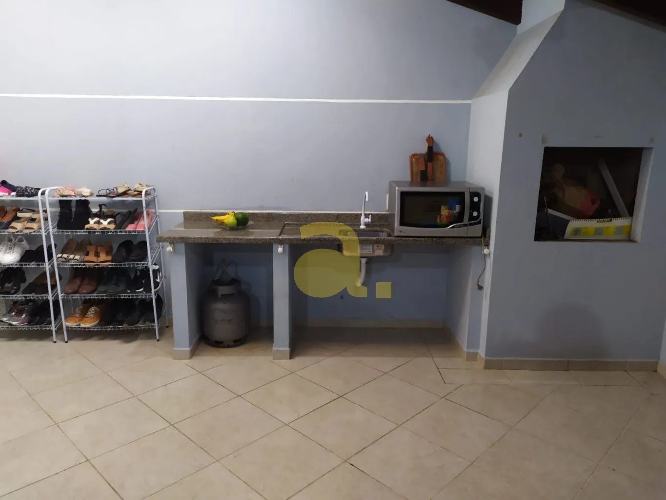 CASA SEMIMOBILIADA DE 2 SUÍTES PRÓXIMO A VILA GERMÃINICA — foto 3