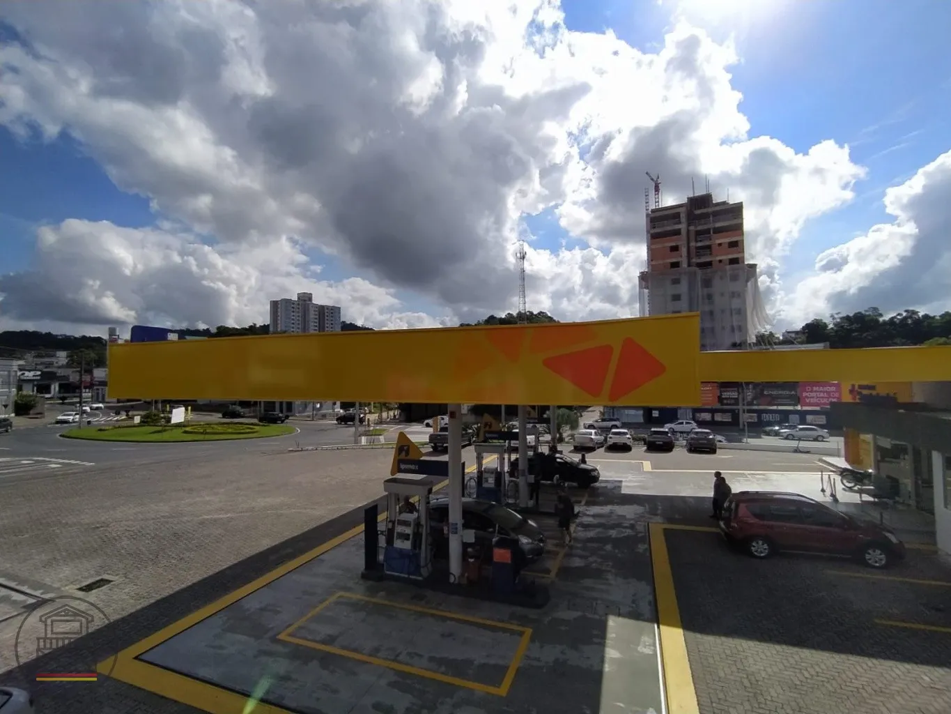 Empreendimento Comercial de Alto Padrão em Fase de Construção, Anexo ao Posto Peruzzo. — foto 6