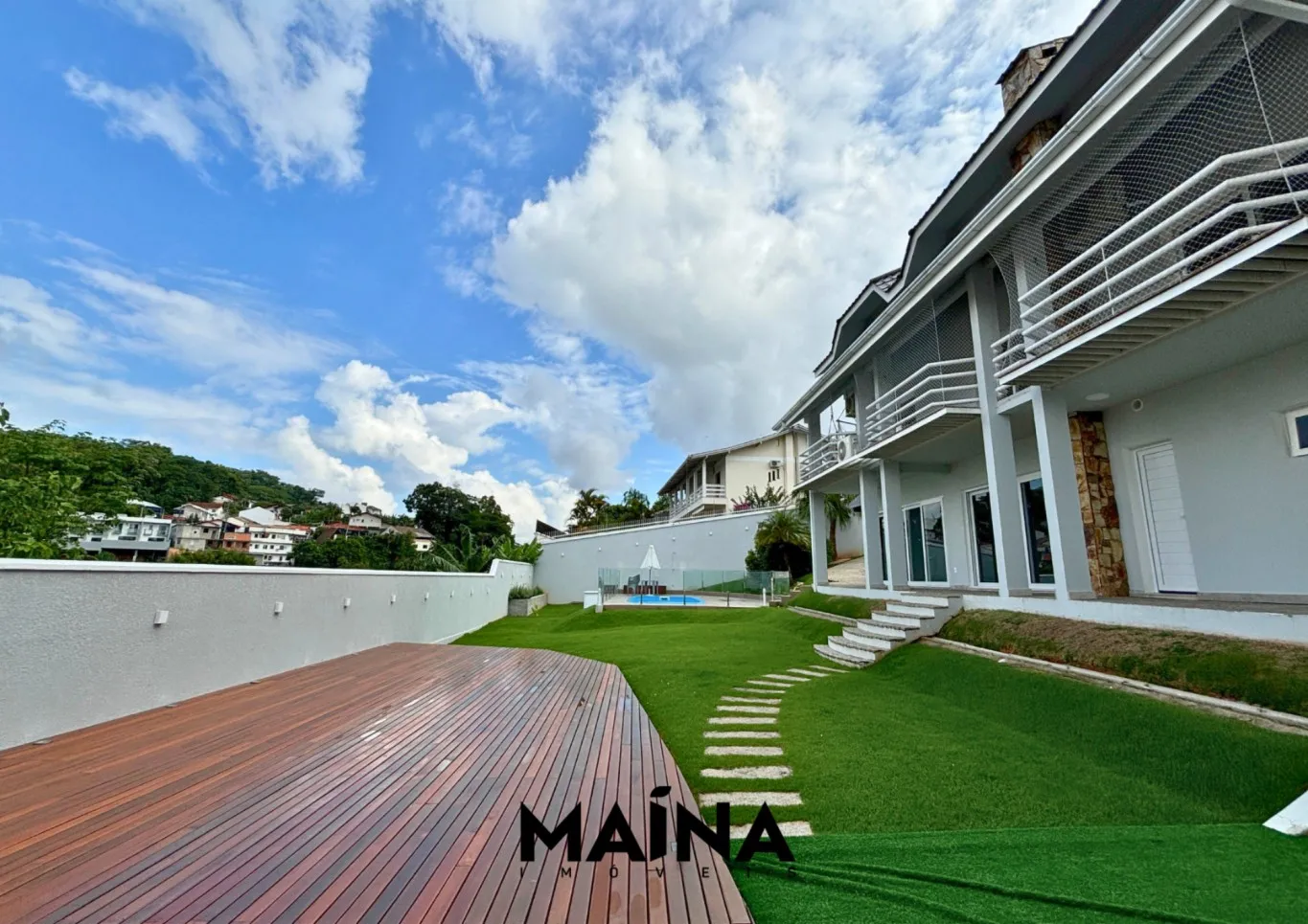 CASA DE ALTO PADRÃO 3 SUITES MOBILIADA E EQUIPADA 451,00 m privativo - VELHA - foto 1