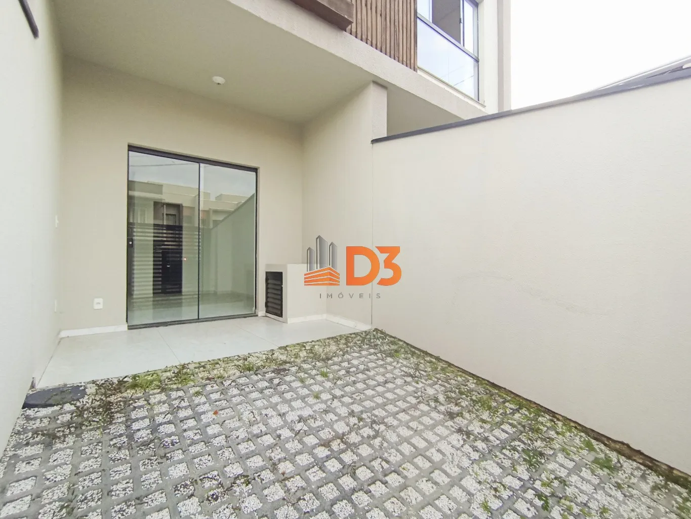 Novo Sobrado com 2 suítes no Água Verde - foto 1