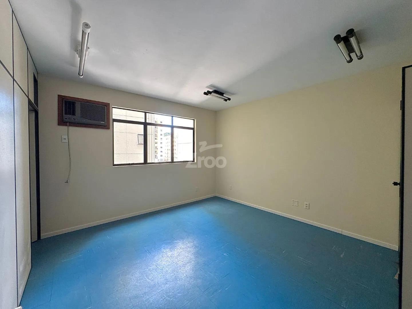 Sala Comercial em Centro - Blumenau — foto 2