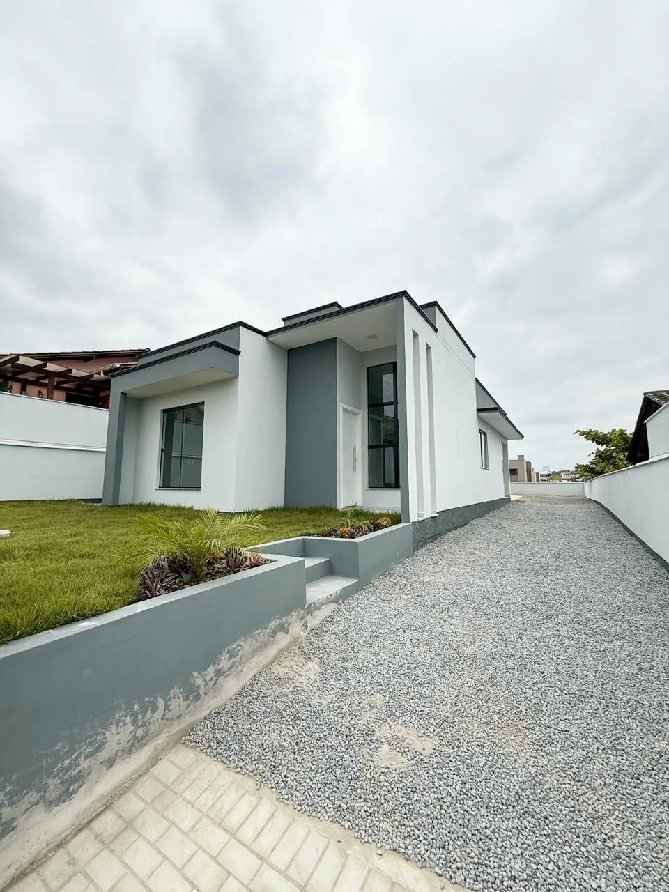 Casa com 3 dormitórios sendo uma suíte com closet — foto 6