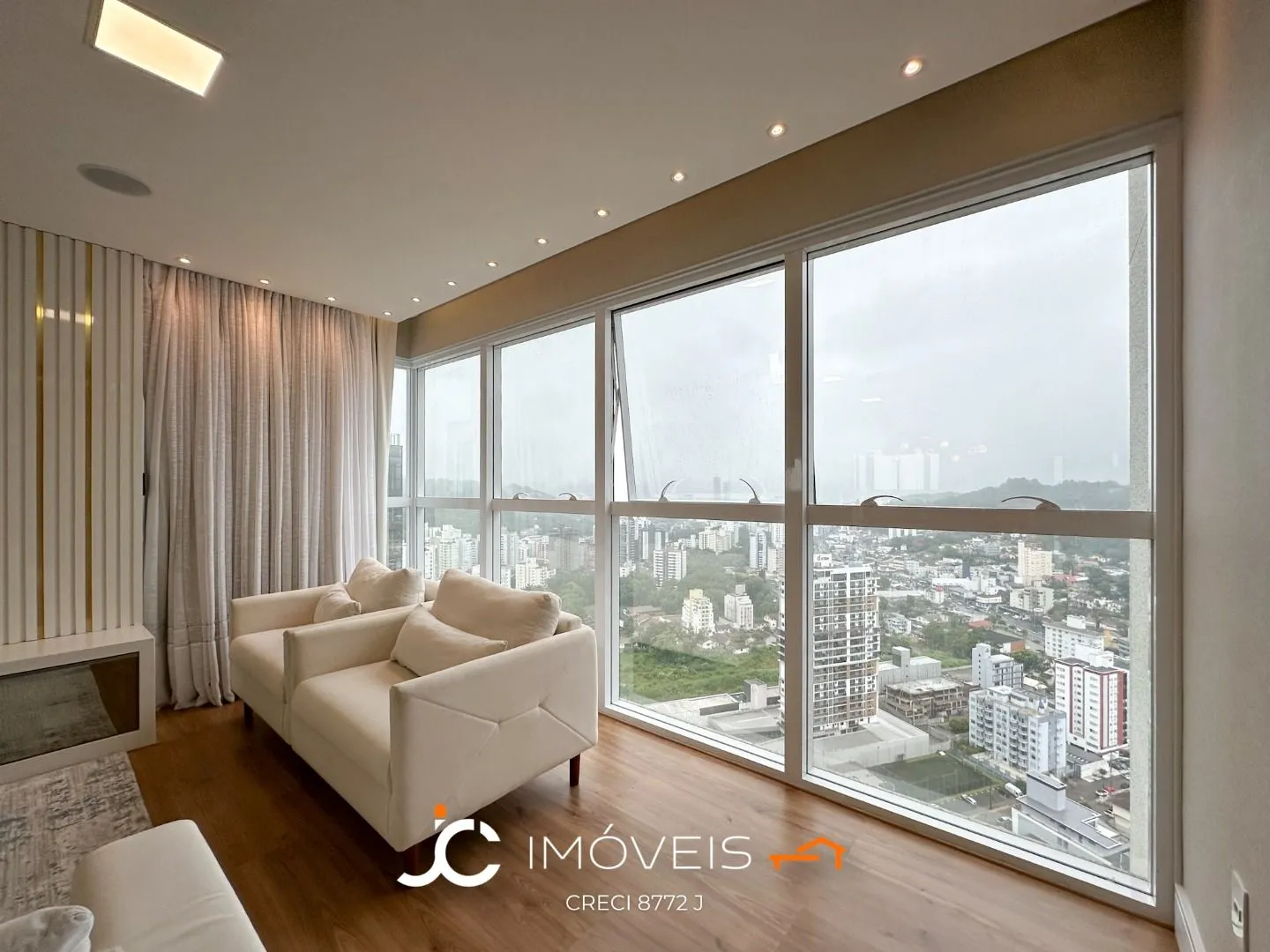 Apartamento alto padrão 3 Dormitórios todas suítes e 3 Vagas cobertas - Victor Konder — foto 2