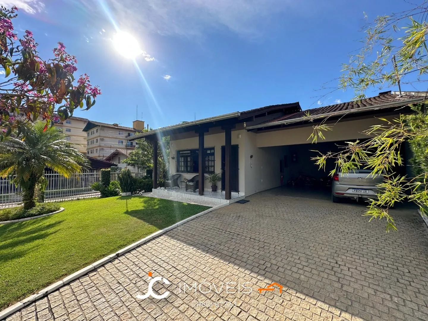 Casa 4 Dormitorios sendo uma suite - Velha — foto 2