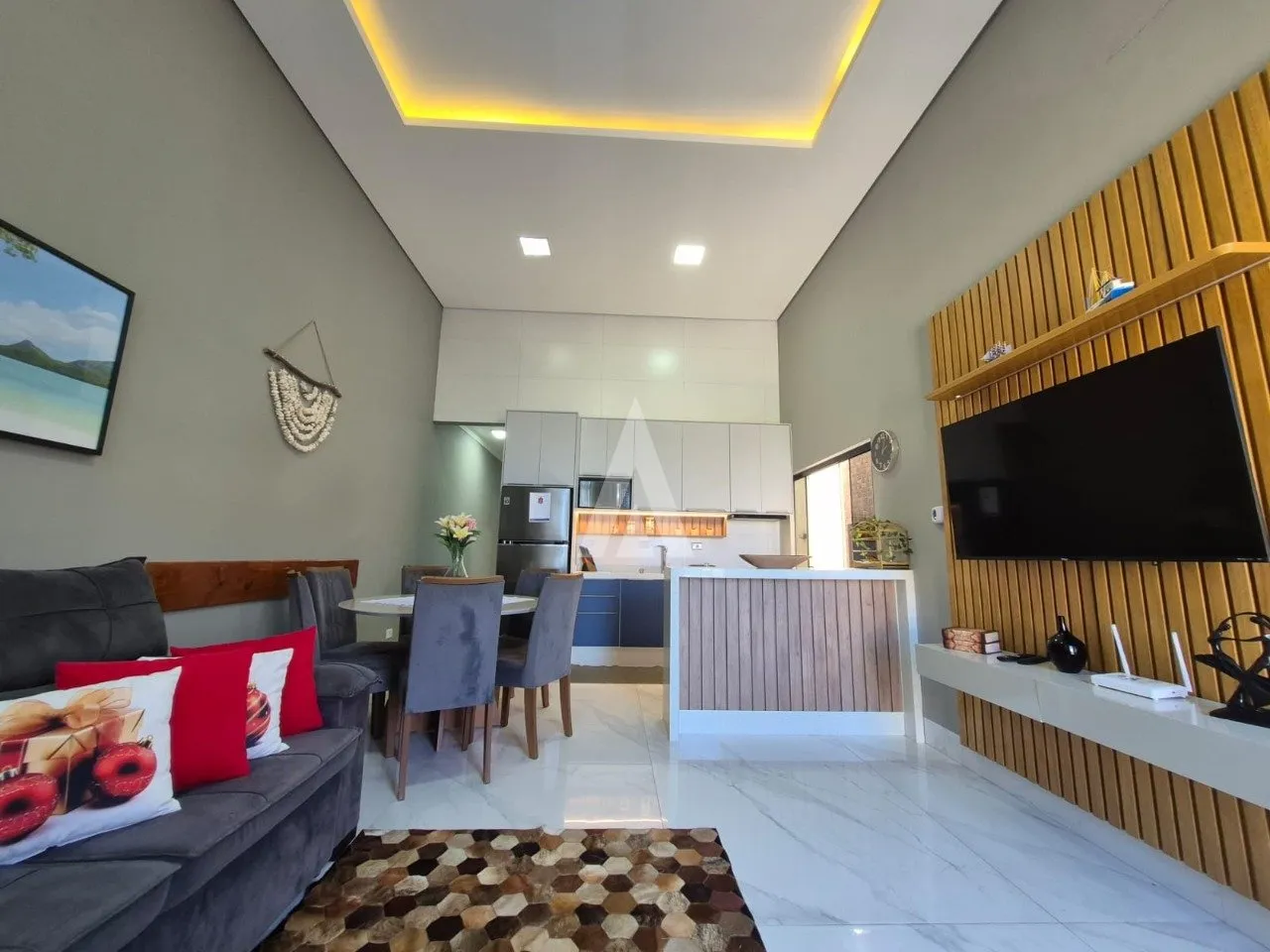 Casa com 1 suíte e 2 quartos à venda no bairro Itapema do Norte em Itapoá-SC por R$1.100.000,00. - foto 1