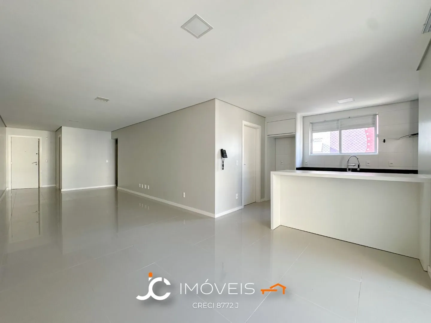 Apartamento alto padrão 3 Dormitórios todas suítes e 3 Vagas cobertas - Jardim Blumenau — foto 7