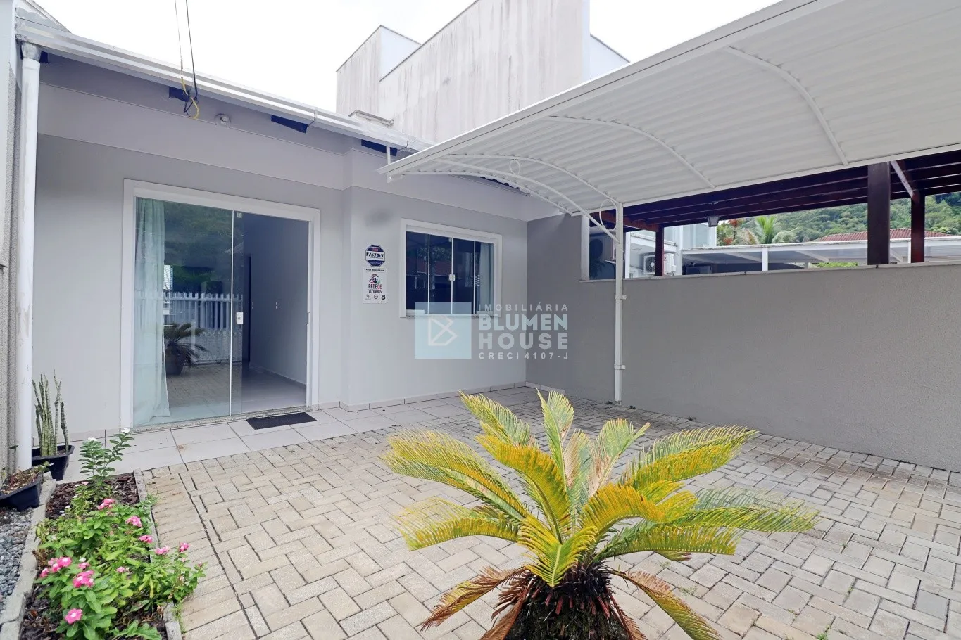 Casa térrea com amplo espaço de terreno no bairro Fortaleza Alta! - foto 1