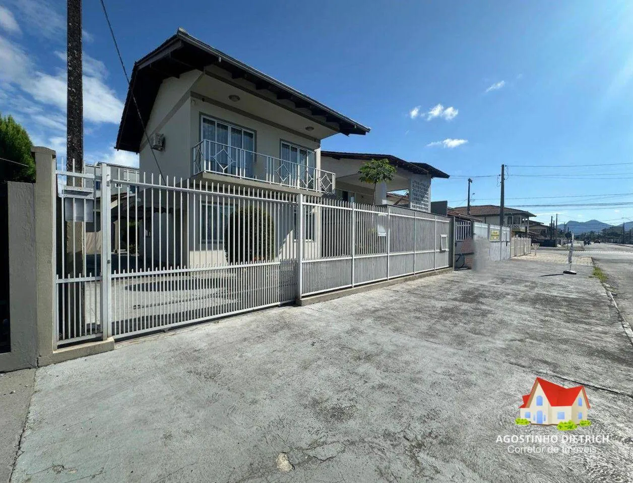 Sobrado Residencial + Edicula aos Fundos C/Area Total 217,99 m2 *Averbados* C/Terreno de 360,00 m2 No Bairro Aventureiro! — foto 3