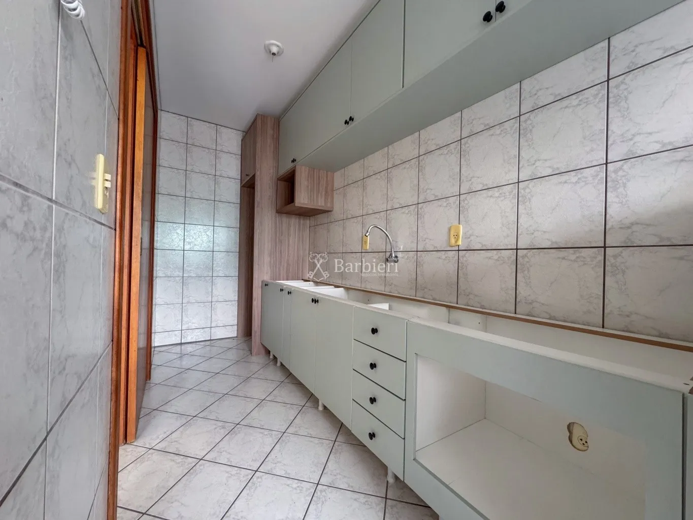 Apartamento Semi Mobiliado de 1 Dormitório com Sacada e Churrasqueira - Vila Nova, Blumenau - foto 1