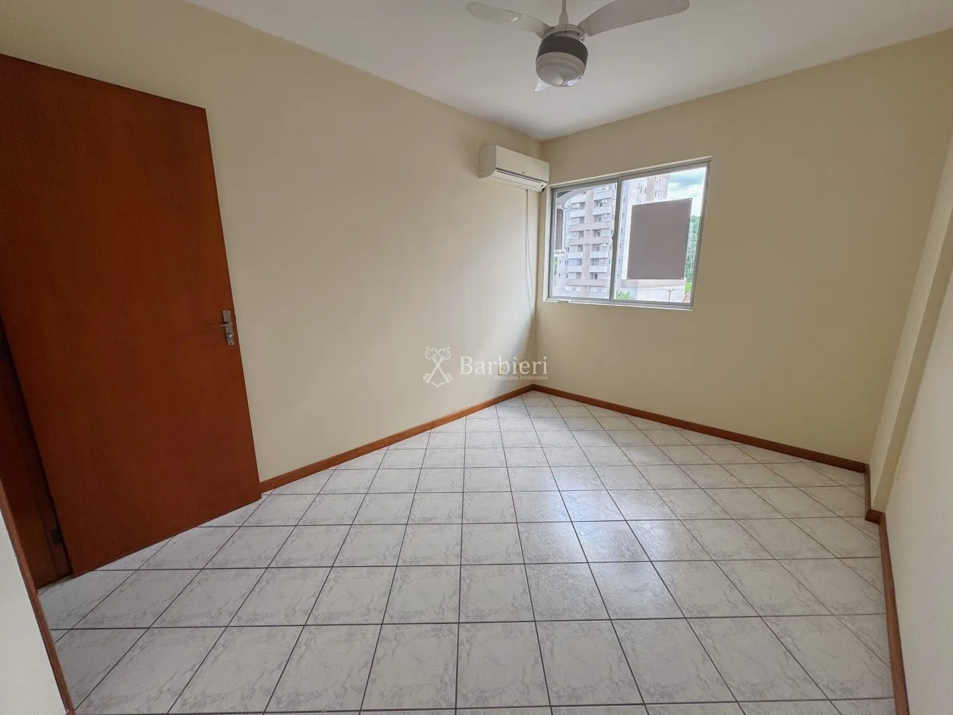 Apartamento Semi Mobiliado de 1 Dormitório com Sacada e Churrasqueira - Vila Nova, Blumenau — foto 4