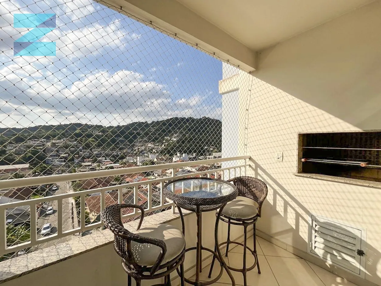 Apartamento mobiliado, sacada com churrasqueira e linda vista ! — foto 3