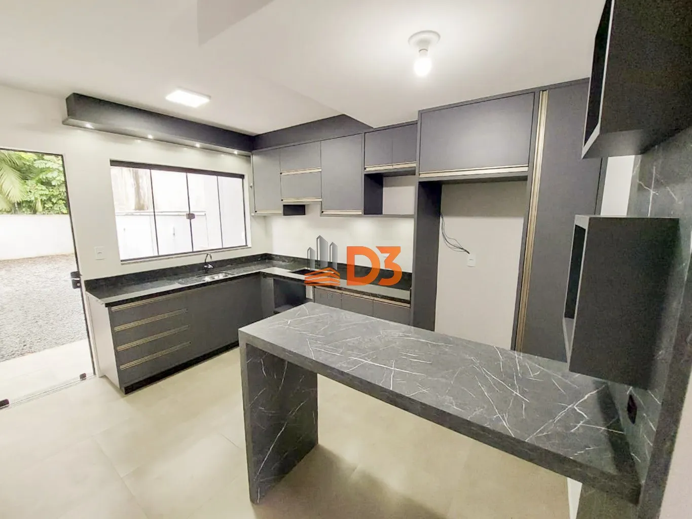 Belíssimo sobrado com mobília na Itoupava Central! - foto 1