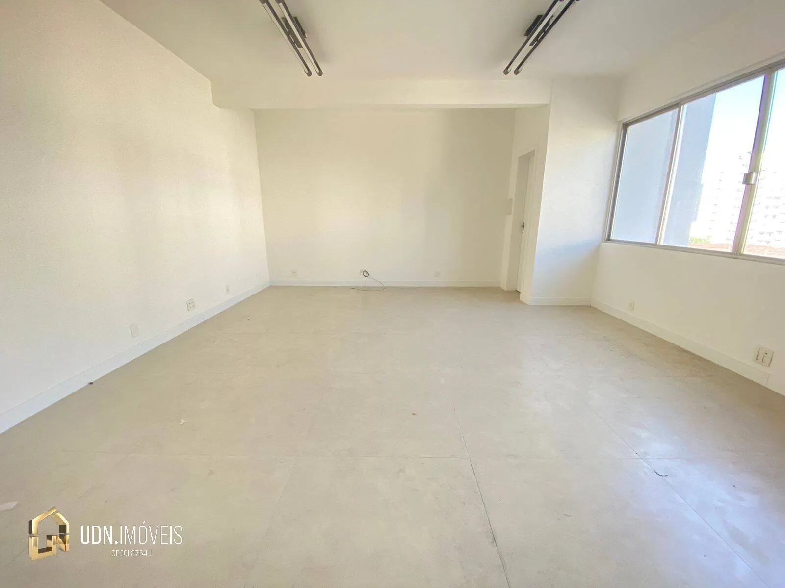 Sala Comercial Para Locação no Centro de Blumenau! — foto 2