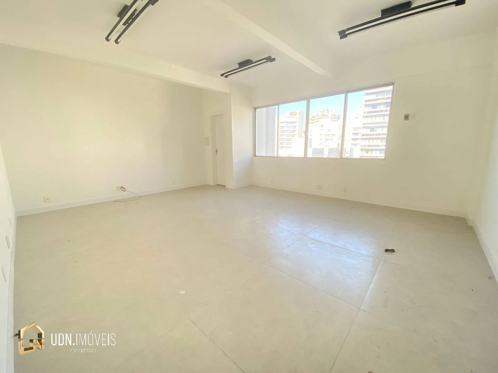 Sala Comercial Para Locação no Centro de Blumenau! — foto 3