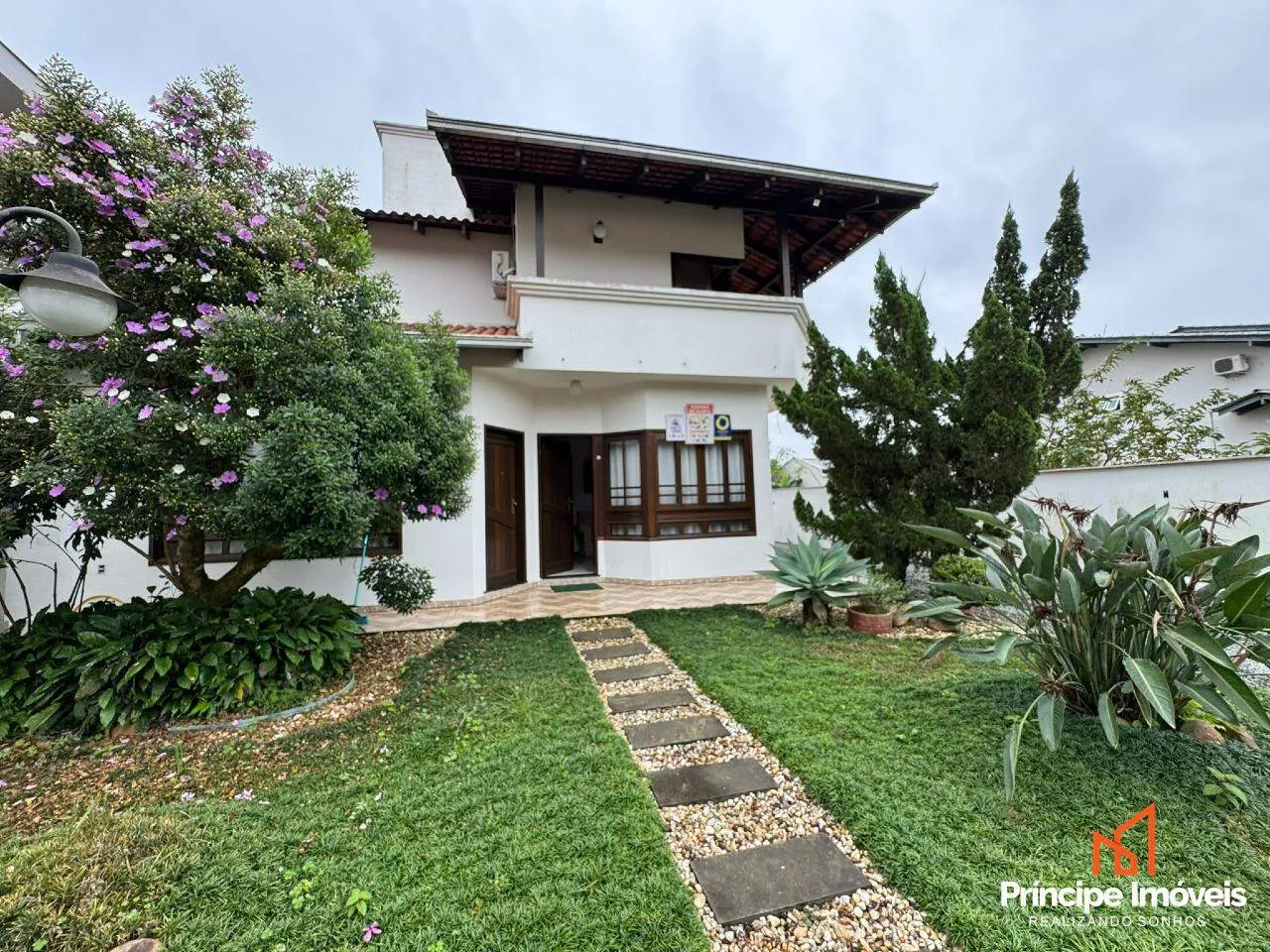 Casa com 4 quartos no Anita Garibaldi em Joinville — foto 4