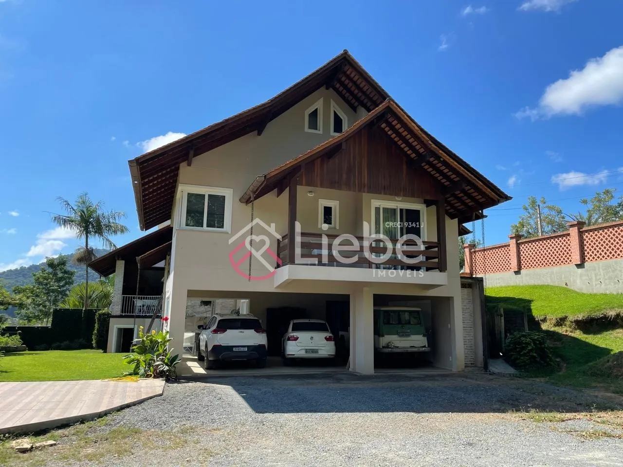 Casa Lindíssima em local privilegiado na cidade de Pomerode com 276,93m de área privativa. — foto 3