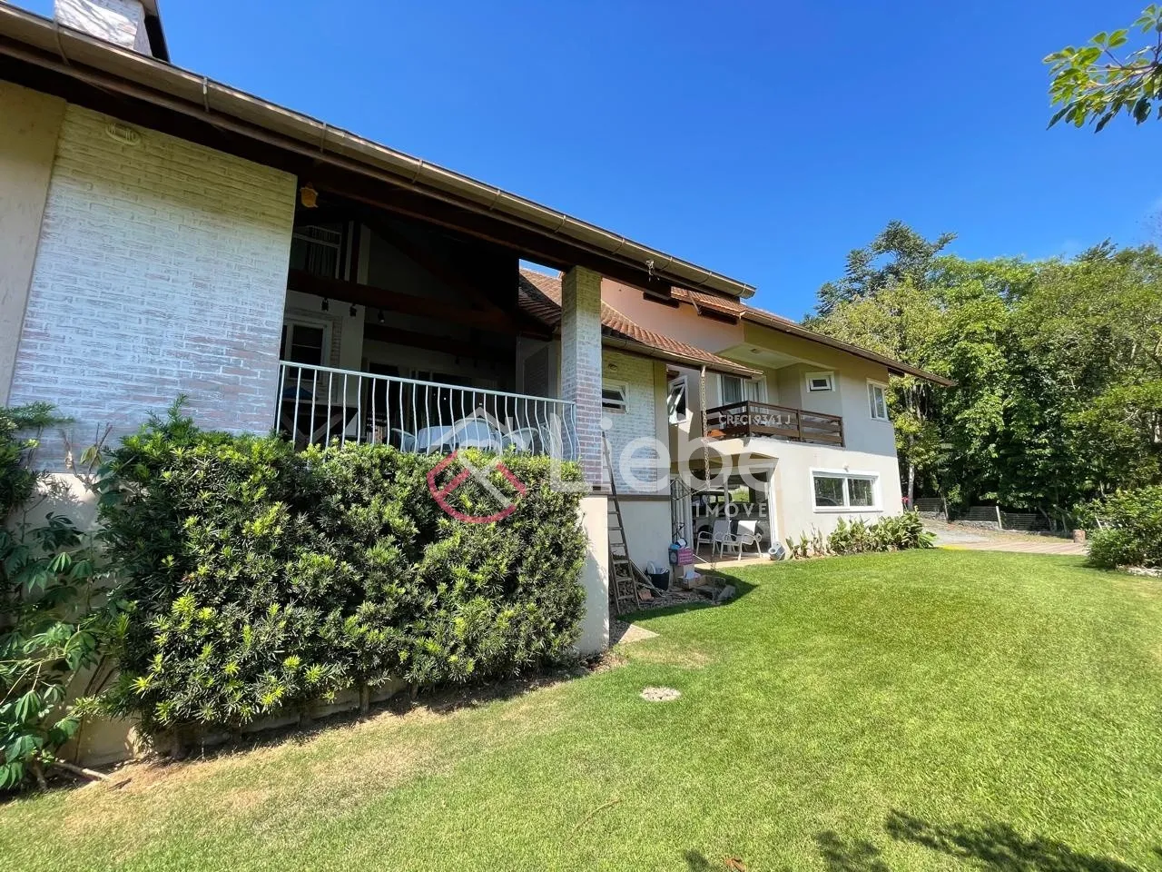 Casa Lindíssima em local privilegiado na cidade de Pomerode com 276,93m de área privativa. — foto 4