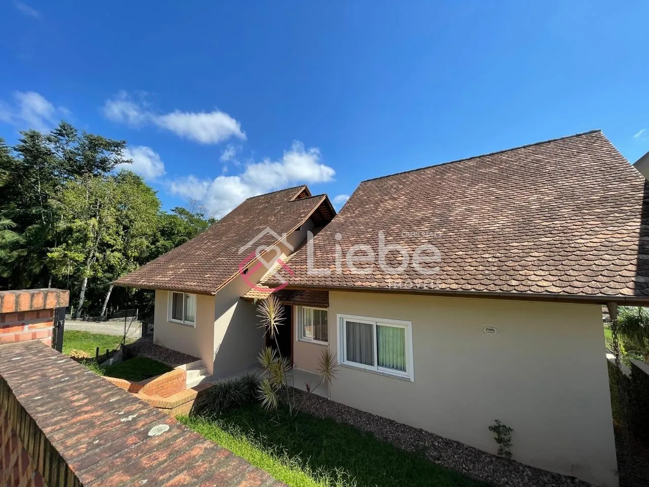 Casa Lindíssima em local privilegiado na cidade de Pomerode com 276,93m de área privativa. — foto 5