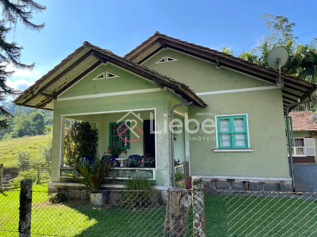 Lindo SÍTIO no Bairro Pomerode Fundos com uma casa de alvenaria de 120m na cidade de Pomerode com 28.157,28m de área. — foto 4