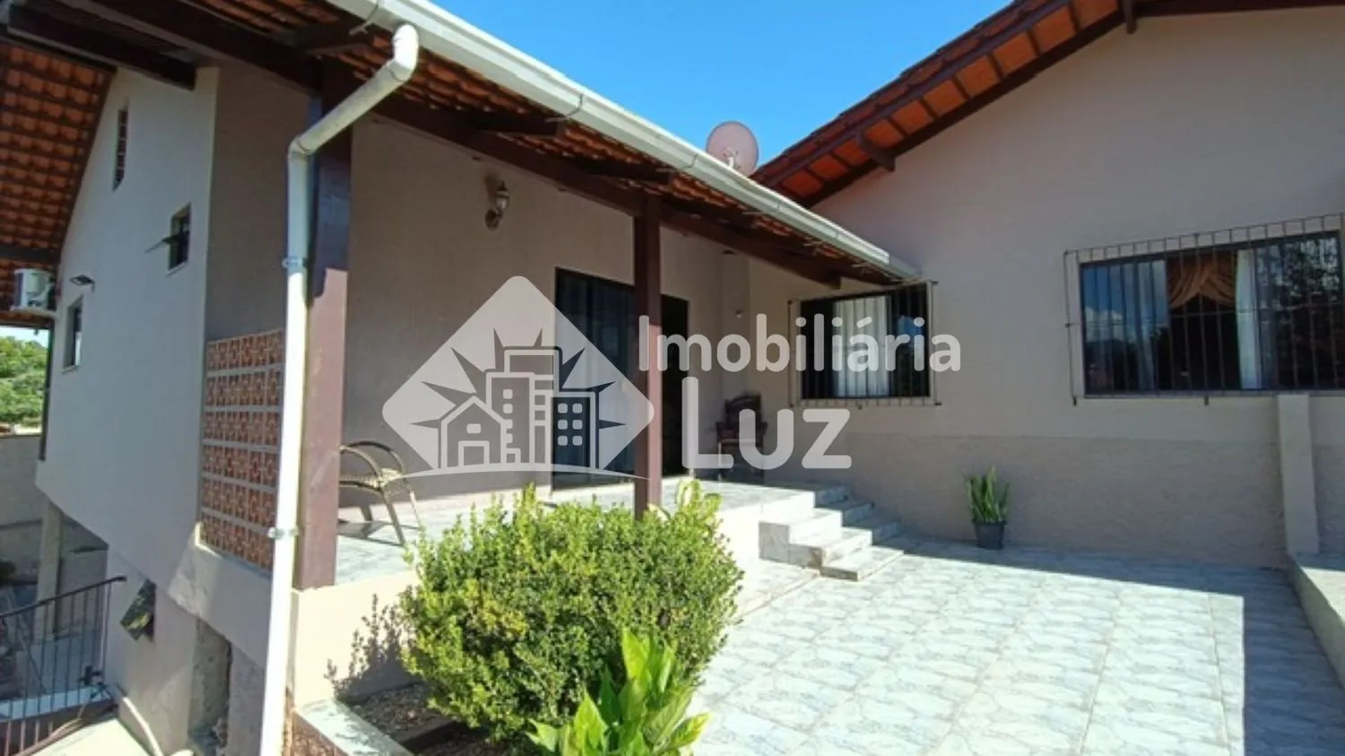 Casa com 05 dormitórios - Tapajós - foto 1