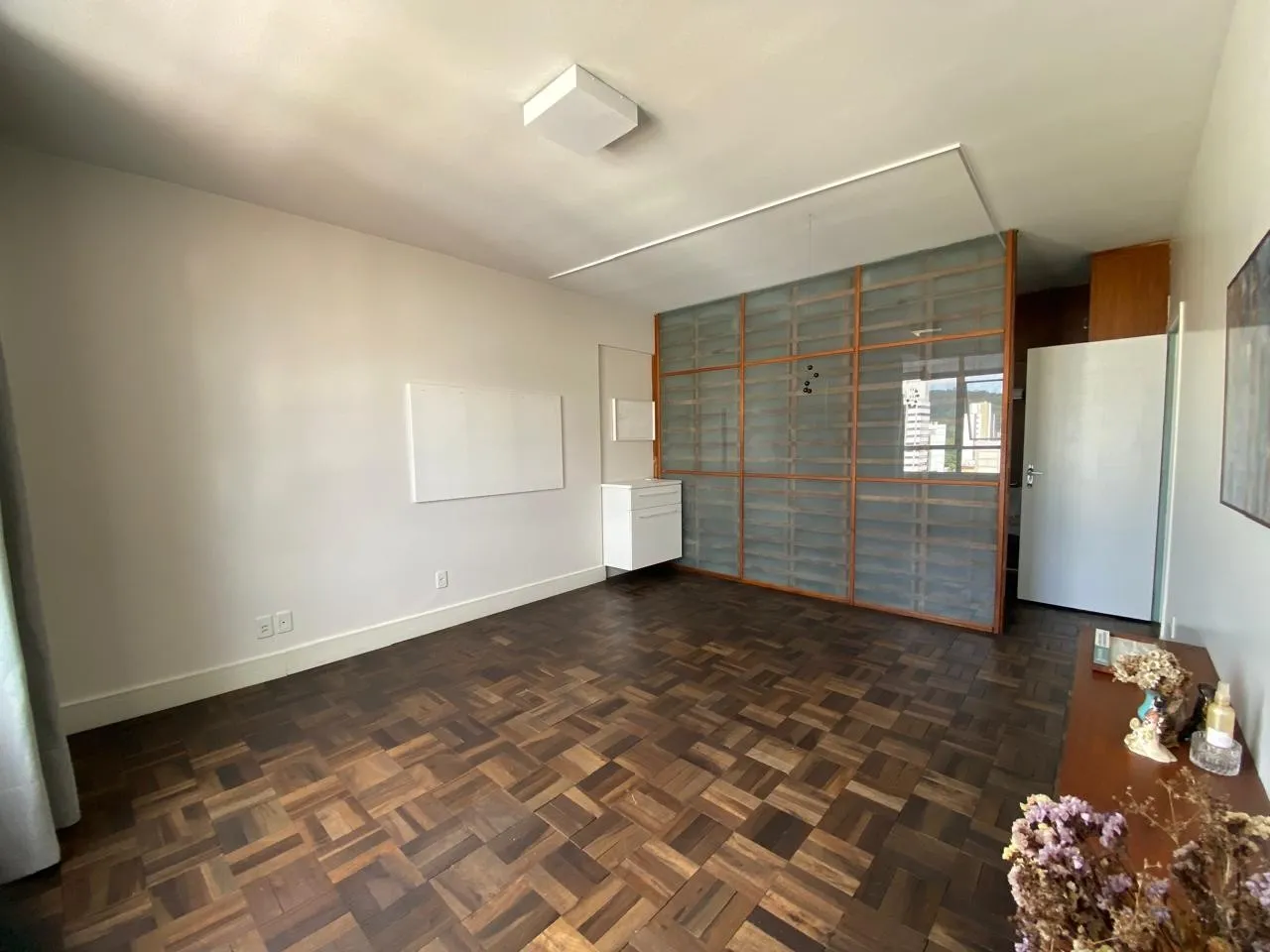 SALA COMERCIAL NO EDIFÍCIO CATARINENSE - ENDEREÇO CLÁSSICO NO CENTRO DE BLUMENAU — foto 5