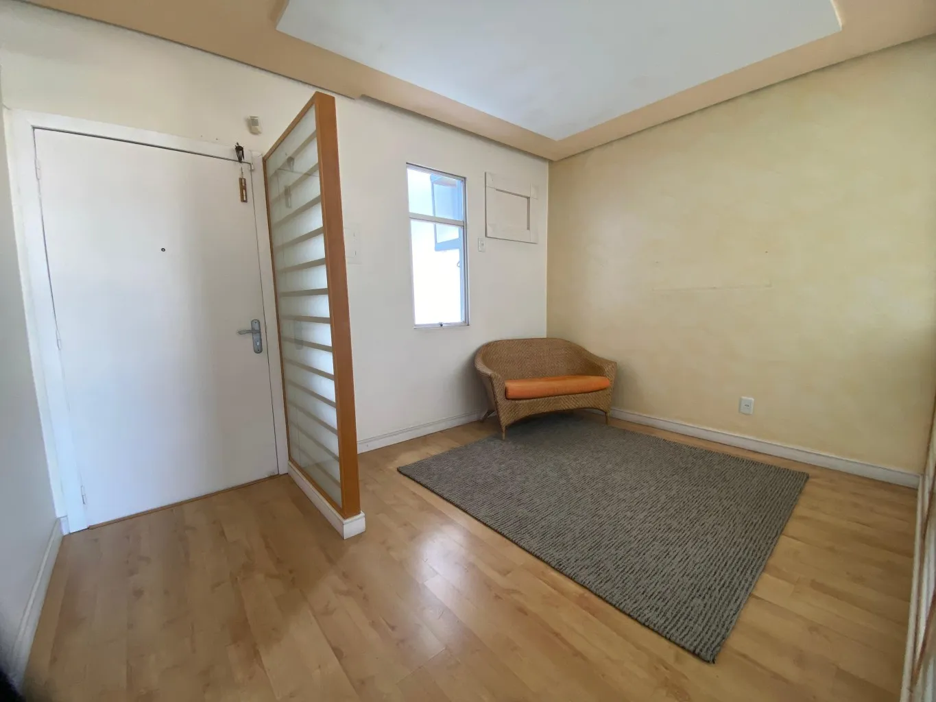 SALA COMERCIAL NO EDIFÍCIO CATARINENSE - ENDEREÇO CLÁSSICO NO CENTRO DE BLUMENAU - foto 1