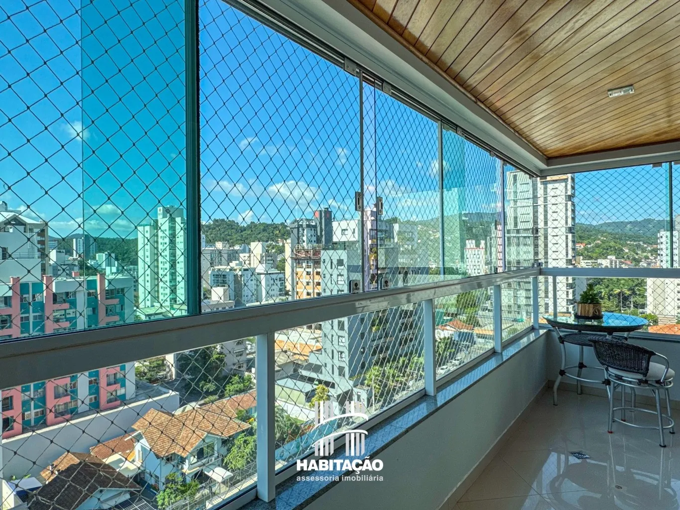 Apartamento alto padrão no Victor Konder | 4 dormitórios (3 suítes) | 3 vagas | Andar alto — foto 2
