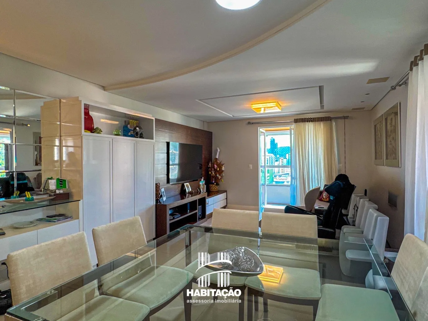 Apartamento alto padrão no Victor Konder | 4 dormitórios (3 suítes) | 3 vagas | Andar alto — foto 3