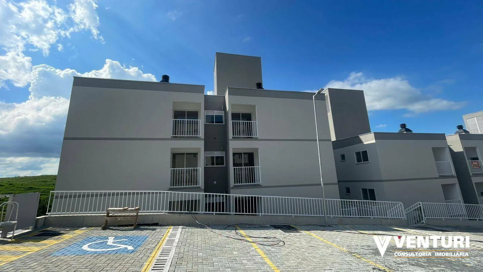Apartamento com 2 dormitórios para alugar, 55 m por R$ 1.980,00/mês - Fortaleza Alta - Blumenau/SC - foto 1