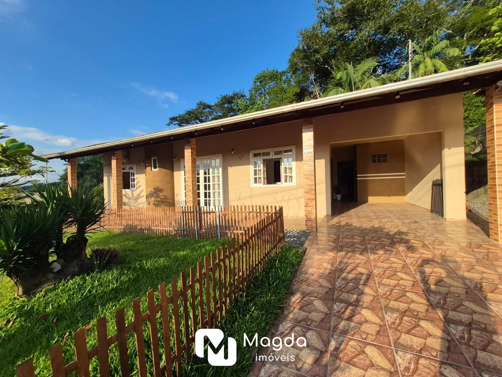 Casa com 3 dormitórios, 1 suíte à venda, 200m por R$ 690.000,00 - Velha Central - Blumenau/SC - foto 1