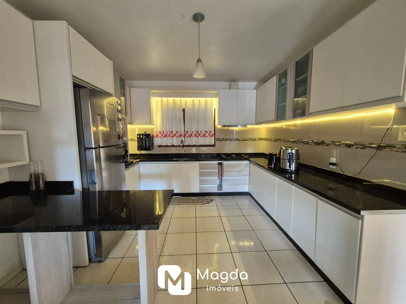 Casa com 3 dormitórios, 1 suíte à venda, 200m por R$ 690.000,00 - Velha Central - Blumenau/SC — foto 3