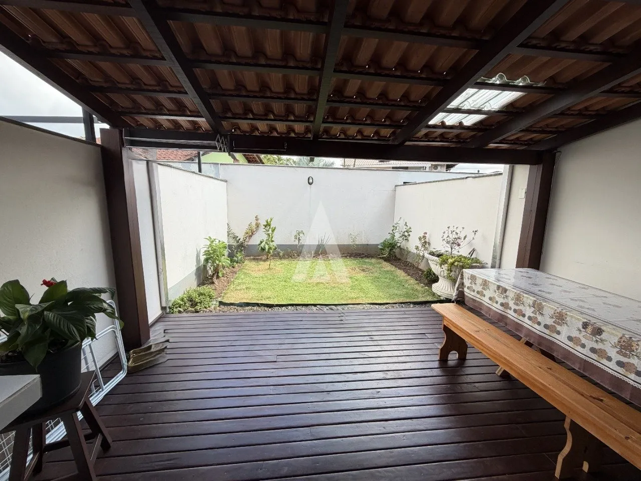 Sobrado geminado com 1 suíte e 2 quartos à venda no bairro Guanabara em Joinville-SC por R$650.000,00. — foto 5