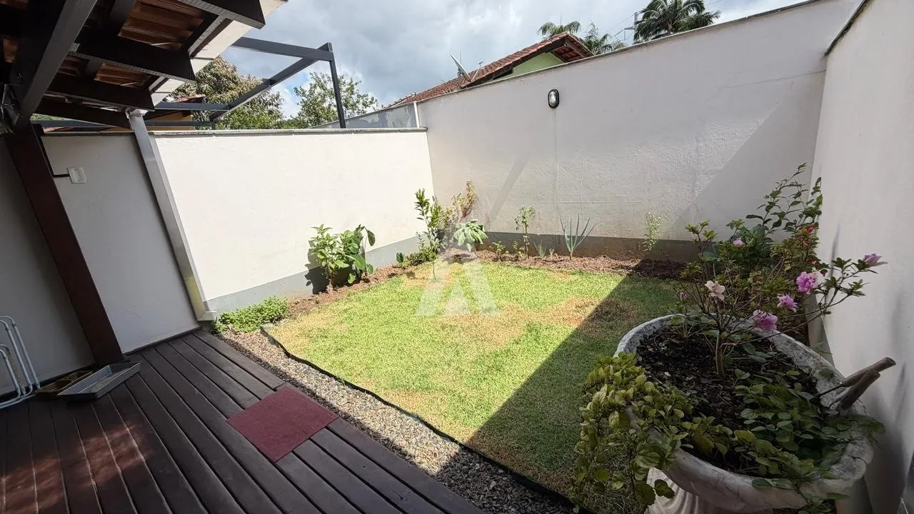 Sobrado geminado com 1 suíte e 2 quartos à venda no bairro Guanabara em Joinville-SC por R$650.000,00. — foto 7